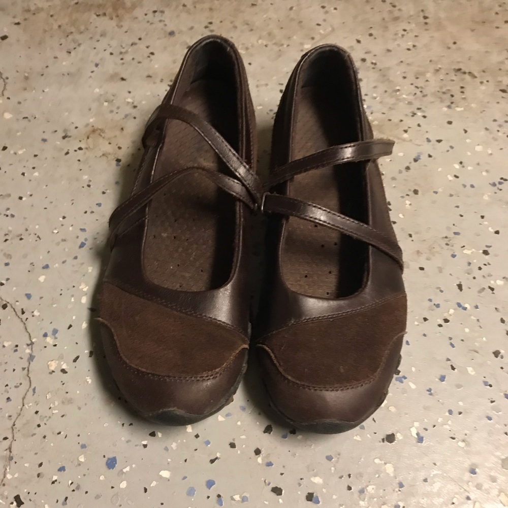 Skechers flats